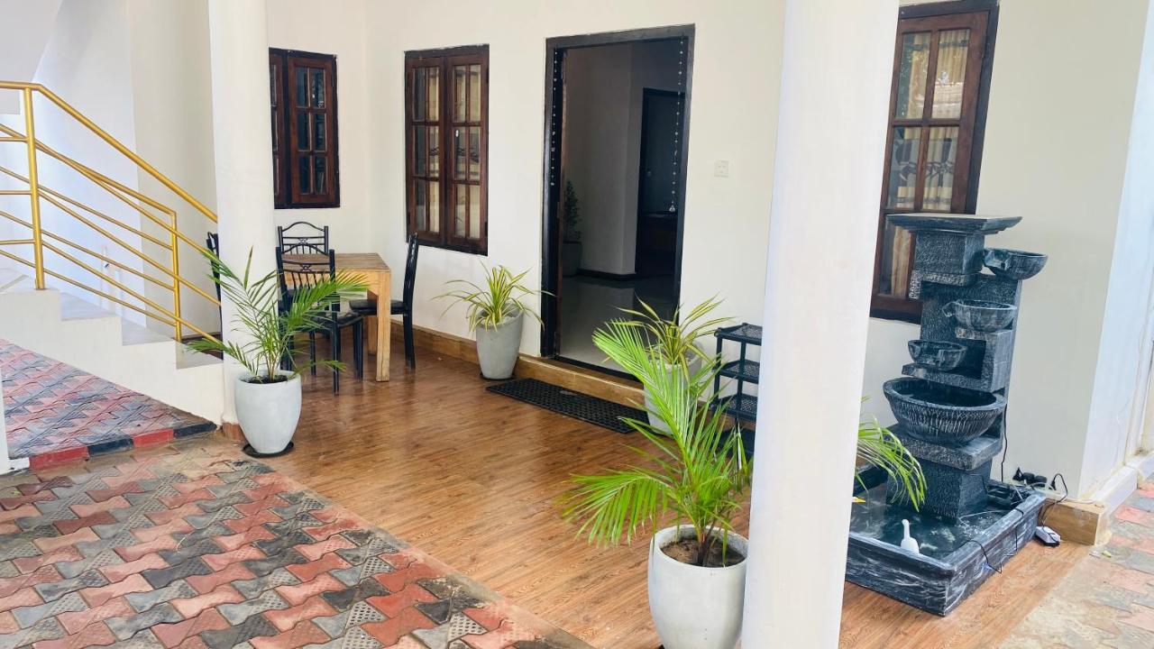Lali Beach Villa Trincomalee Exterior foto